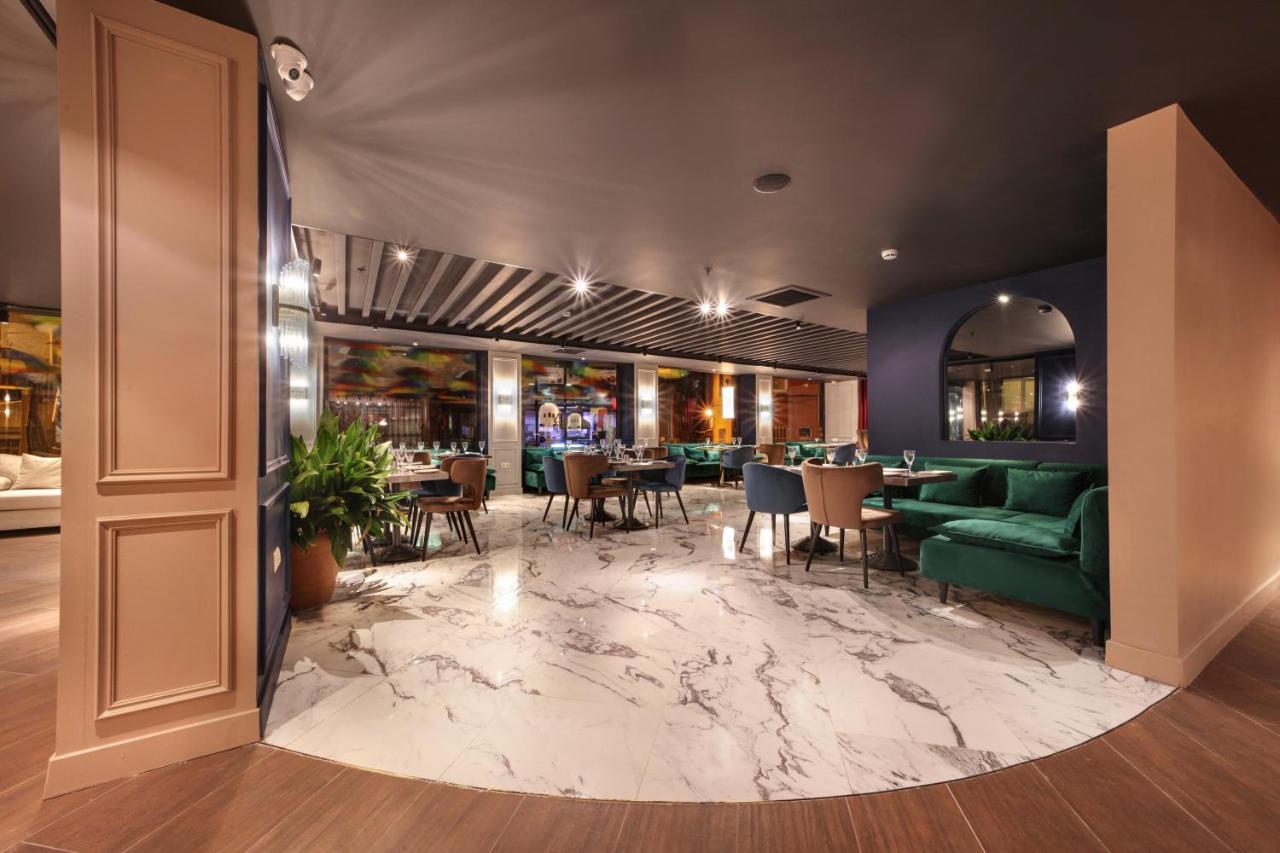 هتل والتون استانبول